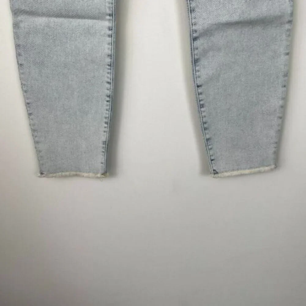 Good American Good Legs Crop Long Fray Hem High Rise Skinny Jean Light Wash 18